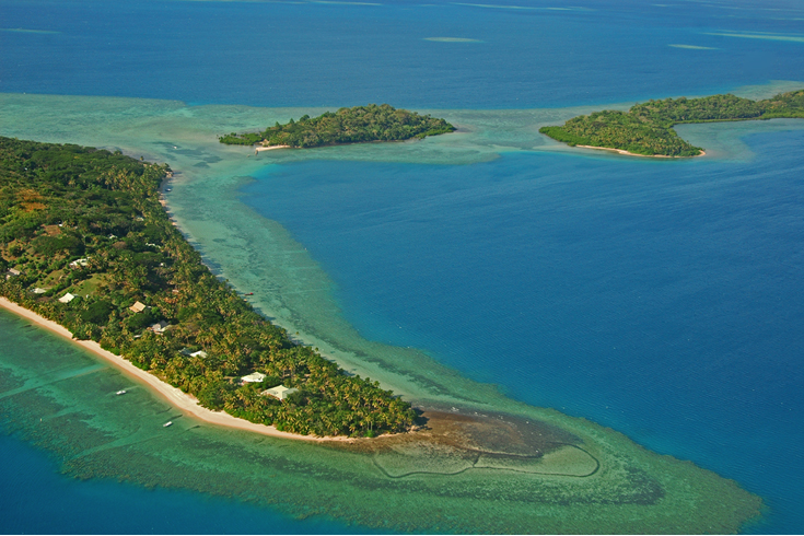 Fiji has some of the world’s most breathtaking beaches. Luxe resorts have found their way to the powdery white sands of the Yasawa Islands. Tom Hanks’ movie Castaway was famously filmed on the little Fijian island of Monuriki, an Outer Island. (Photo Credits: © Maurie Hill) 